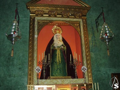 La Virgen del Rosario actualmente no procesiona, estando la Hermandad trabajando en el proyecto de sacarla en procesin bajo palio en aos venideros 