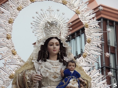 http://cofradesdearahal.blogspot.com/2015/06/galeria-el-recorrido-de-la-virgen-de_3.html