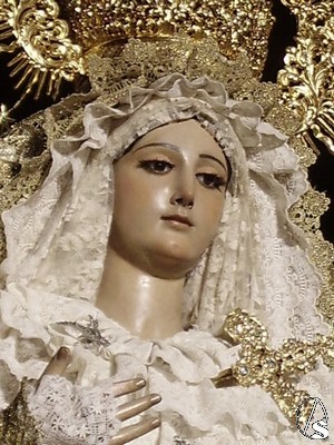 La imagen de Ntra. Sra. de la Soledad es de autor annimo del siglo XVI 