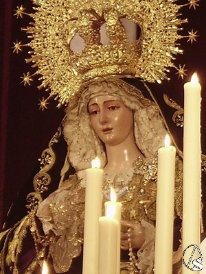 La Soledad es una dolorosa de candelero atribuida al círculo de La Roldana