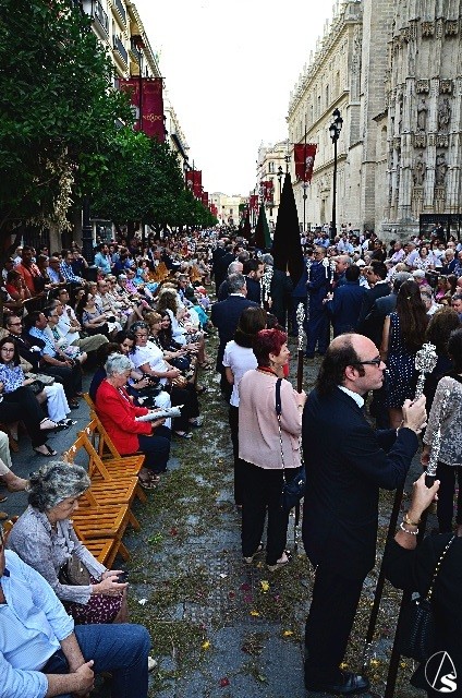 Lista de precios y puntos de ventas de las sillas del Corpus Christi 2016