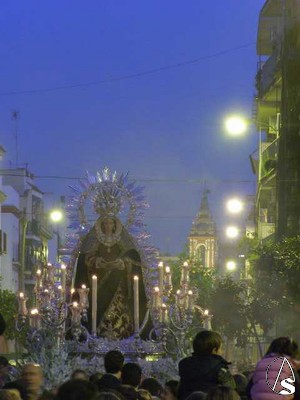 Gloria a la Virgen de la O. J. A. de la Bandera.