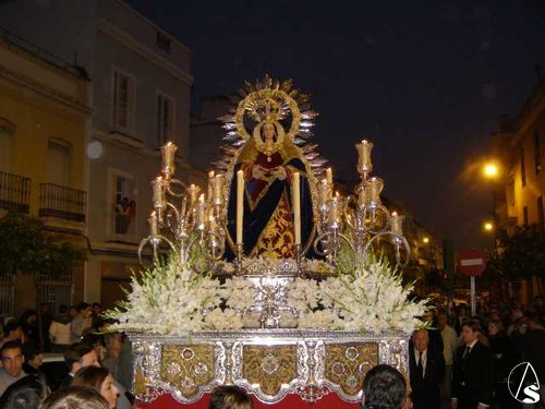 Gloria a la Virgen de la O. J. A. de la Bandera.