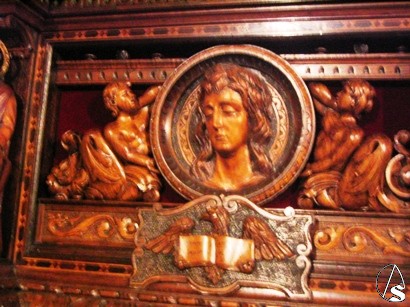 Restauración del canasto y respiraderos del paso procesional del Stmo. Cristo de Burgos. F. Javier Montiel