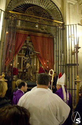  Besapis Cristo de la Corona Cuaresma 2013