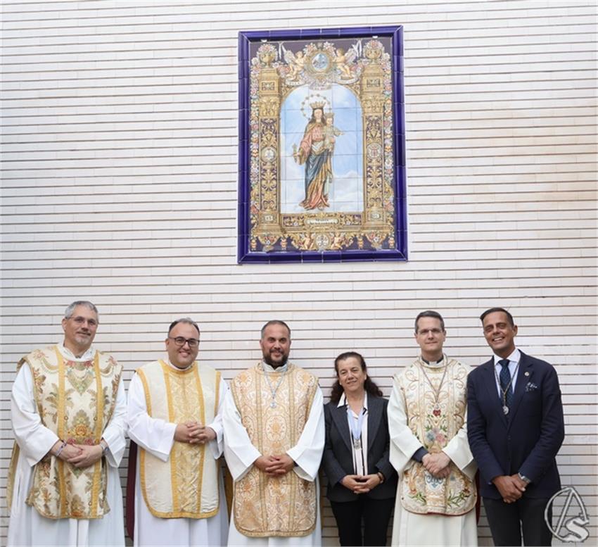 260513_Colocacion_Azulejo_Maria_Auxiliadora__2___Copiar_