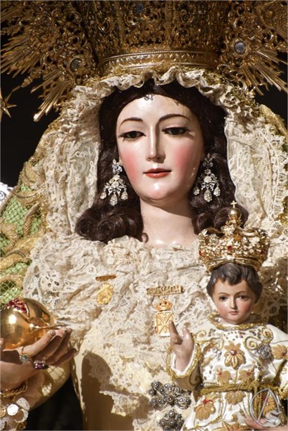 3._Virgen_de_la_Granada._La_Puebla_del_Rio_5_Copiar.JPG