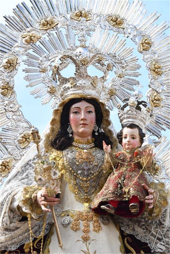 5._Virgen_del_Rosario._Marchena_106_Copiar.JPG