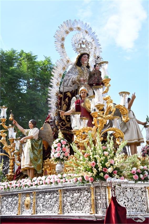 5._Virgen_del_Rosario._Marchena_118_Copiar.JPG