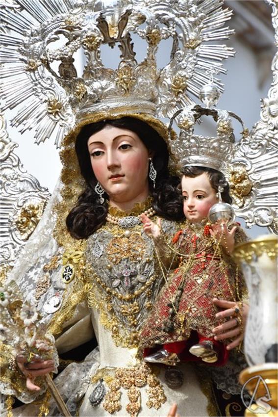 5._Virgen_del_Rosario._Marchena_25_Copiar.JPG