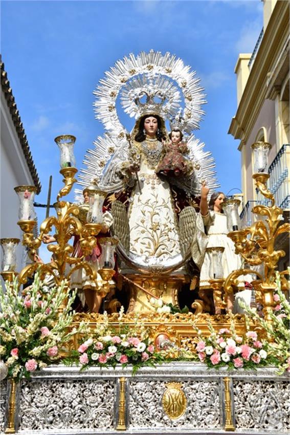 5._Virgen_del_Rosario._Marchena_3_Copiar.JPG