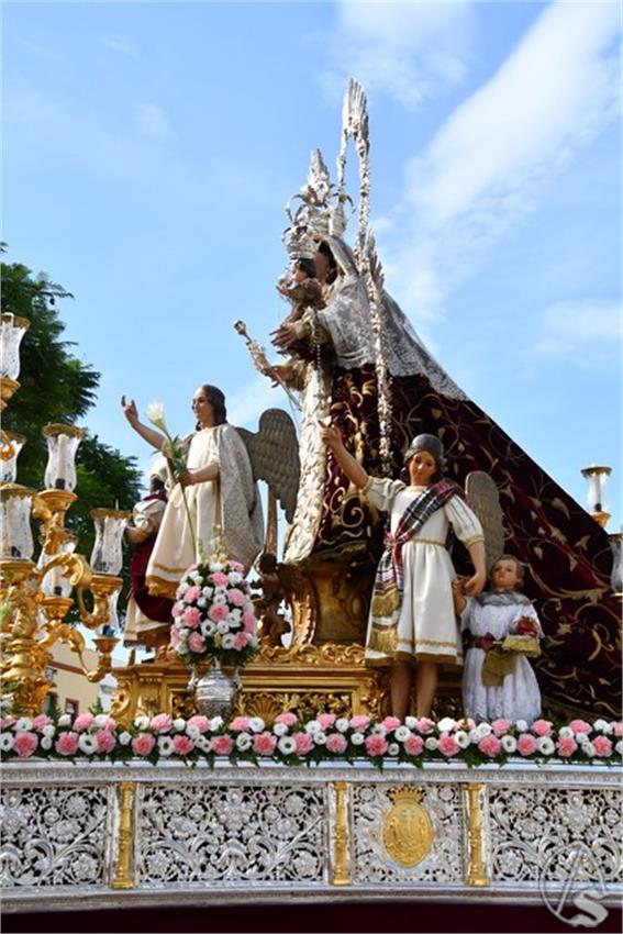 5._Virgen_del_Rosario._Marchena_58_Copiar.JPG