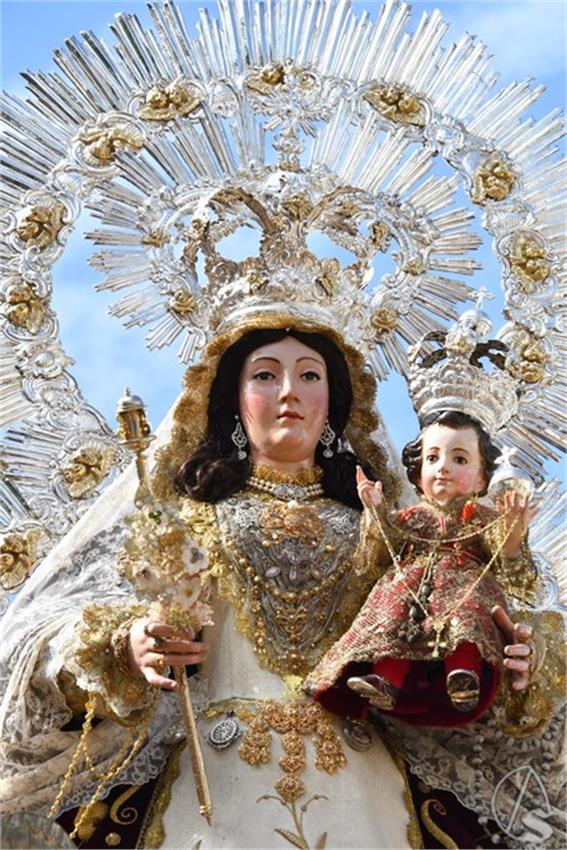 5._Virgen_del_Rosario._Marchena_81_Copiar.JPG