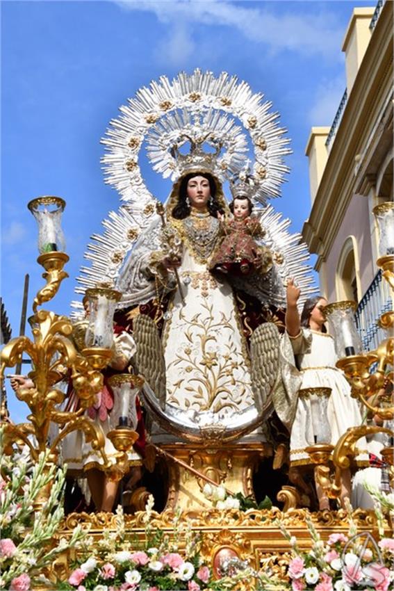 5._Virgen_del_Rosario._Marchena_9_Copiar.JPG