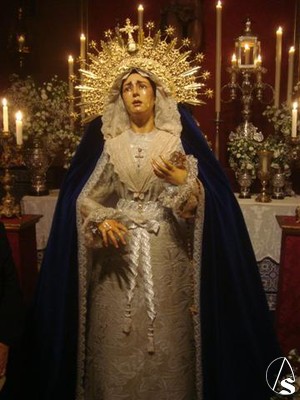 Besamanos a la Virgen de las Angustias 