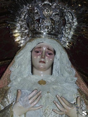 La Virgen de las Lagrimas es una imagen annima 
