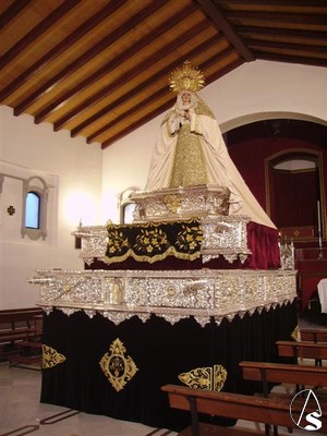 La capilla de la Soledad ha sido sede de esta corporación desde su creación, aunque no ha tenido que abandonarla si se ha visto afectada por diferentes conflictos 