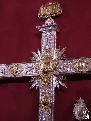 Cruz de Guia de la hermandad 