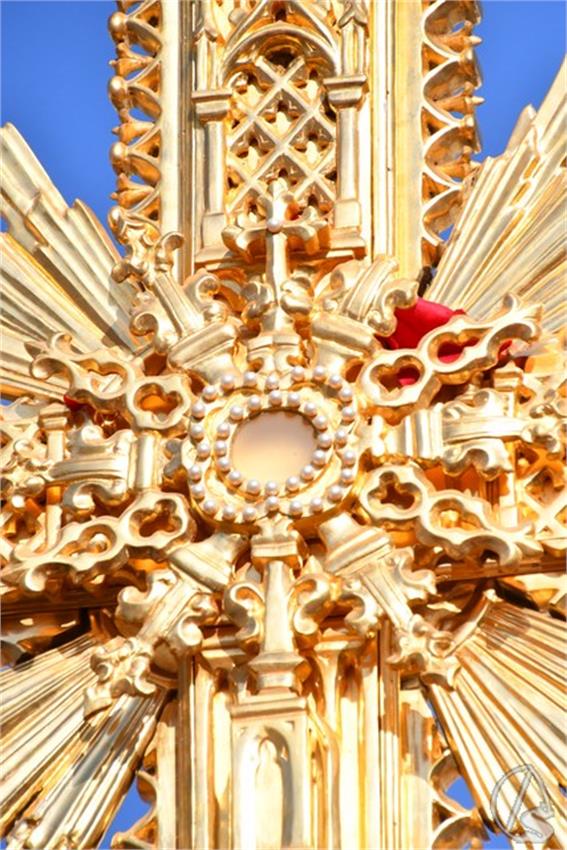 Cruz_de_Abajo_y_Santa_Elena._Aznalcollar_200_Copiar.JPG
