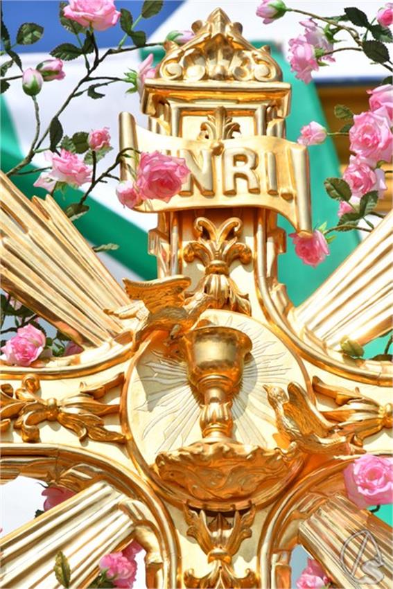 Cruz_de_Arriba_y_Virgen_del_Rosario._2026_Aznalcollar._130_Copiar.JPG