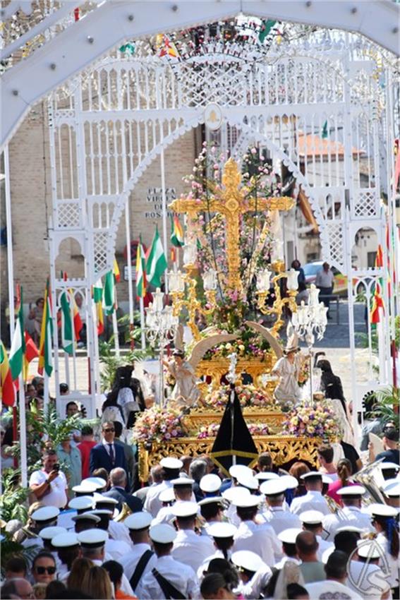Cruz_de_Arriba_y_Virgen_del_Rosario._2026_Aznalcollar._238_Copiar.JPG