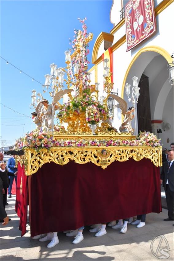 Cruz_de_Arriba_y_Virgen_del_Rosario._2026_Aznalcollar._33_Copiar.JPG