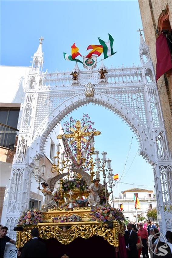 Cruz_de_Arriba_y_Virgen_del_Rosario._2026_Aznalcollar._354_Copiar.JPG