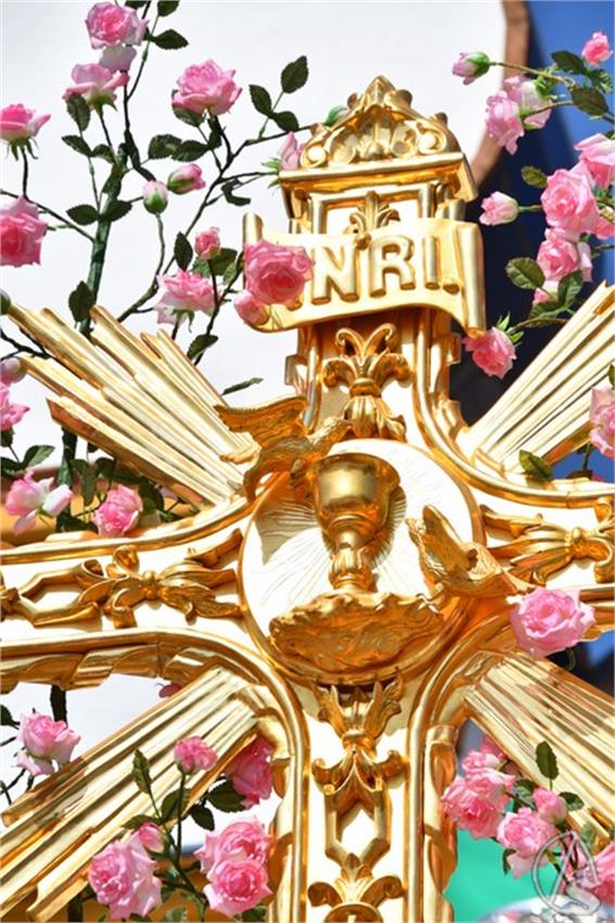 Cruz_de_Arriba_y_Virgen_del_Rosario._2026_Aznalcollar._44_Copiar.JPG