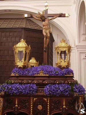El Cristo de la Vera Cruz en su paso en la maana del Jueves Santo 