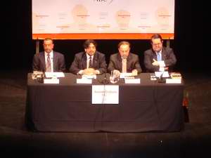  Mesa presidencial