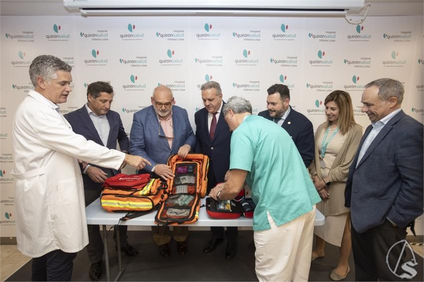 Entrega_del_material_sanitario_a_hermandades_de_Triana__Copiar_