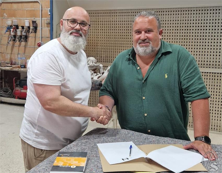 Firma_contrato_Perdon_Cadiz
