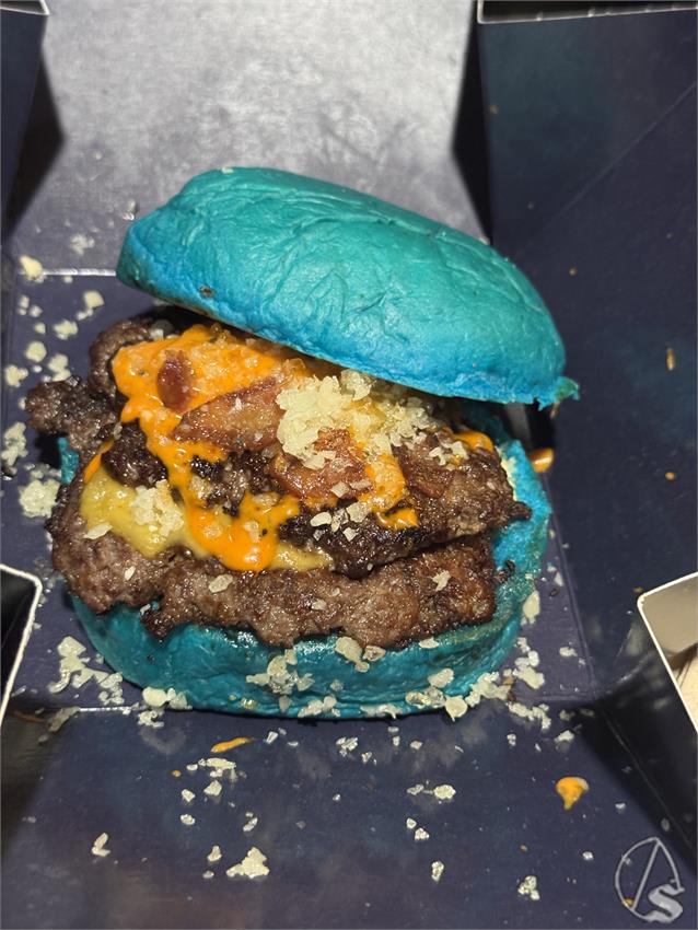 Hamburguesa_Emmy_Peta_Z.