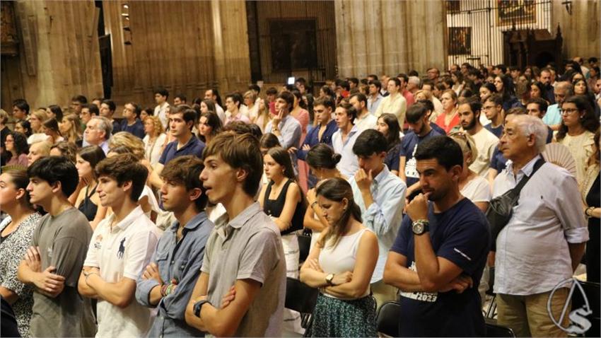 JMJ-Misa-de-envio-Catedral-de-Sevilla-34-1-796x448