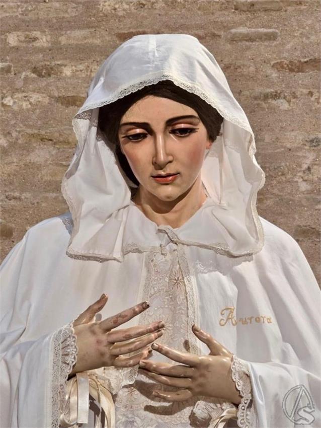 Nuestra-Senora-de-la-Aurora-es-retirada-del-culto-768x1024
