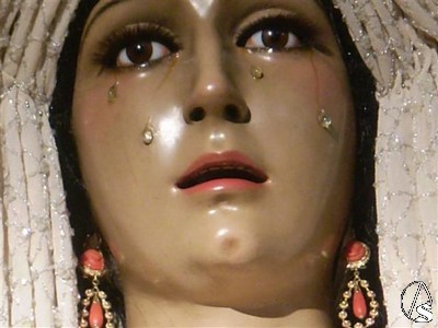 Primer plano de la dolorosa gitana de Utrera 