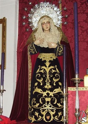 El mismo escultor alcalareo tall a la Virgen del Mayor Dolor 