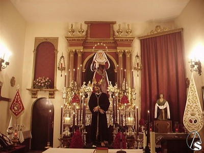 La capilla del barrio de la Blanca Paloma durante los cultos en honor del Seor Cautivo 