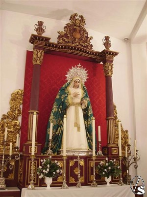 Retablo con la Virgen de la Soledad 