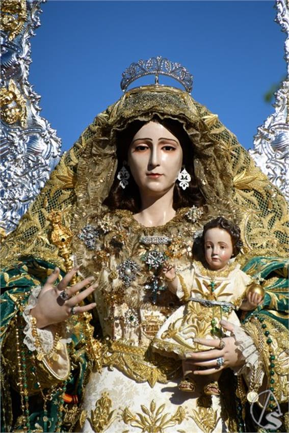 Piedad_Coronada._Albaida_del_Aljarafe__175___Copiar_.JPG