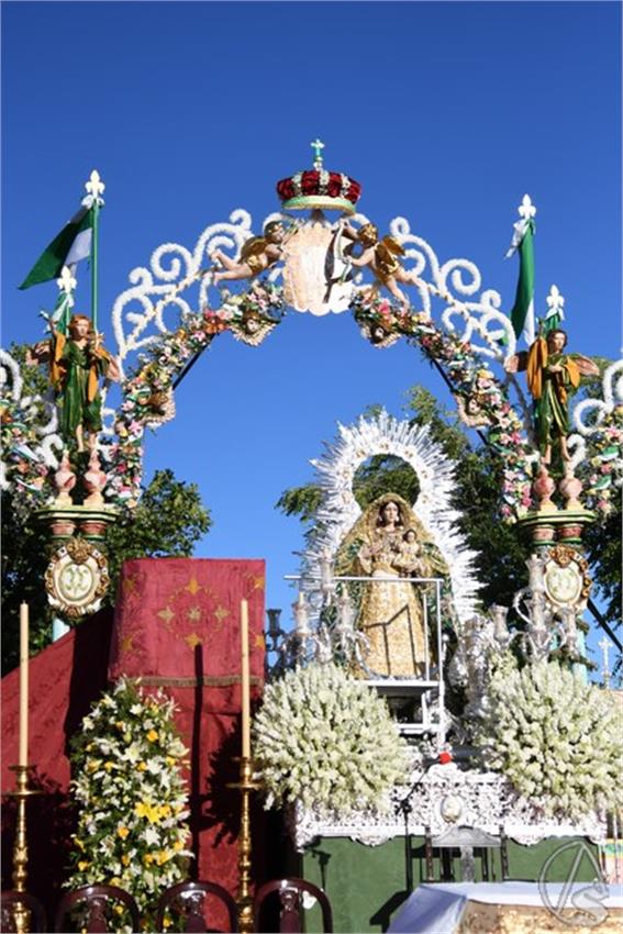 Piedad_Coronada._Albaida_del_Aljarafe__212___Copiar_.JPG