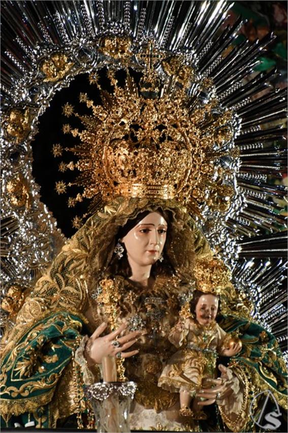 Piedad_Coronada._Albaida_del_Aljarafe__451___Copiar_.JPG