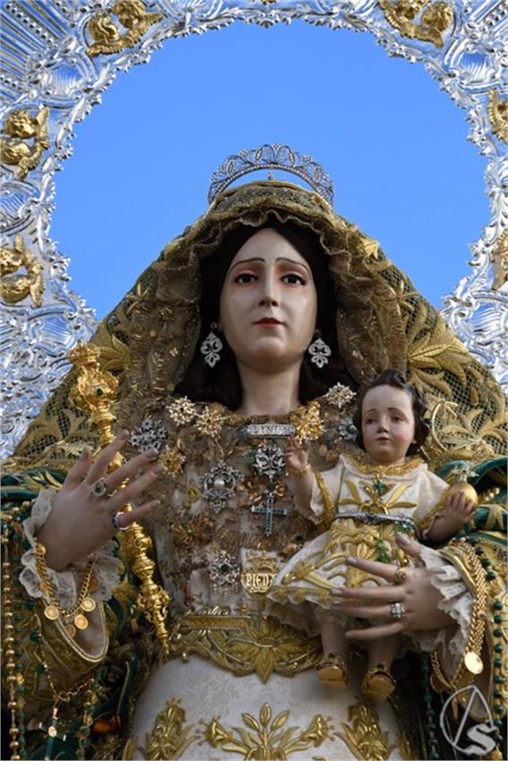 Piedad_Coronada._Albaida_del_Aljarafe__64___Copiar_.JPG