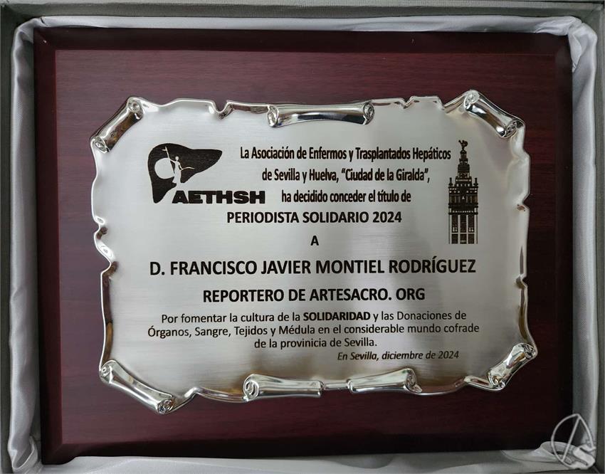 Placa_premio_2024_JAVIER_MONTIEL