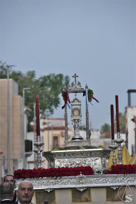 Procesion_del_Corpus_de_la_Parroquia_de_la_Oliva_Dos_Hermanas_Luis_m_Fernandez_210625__4_.JPG
