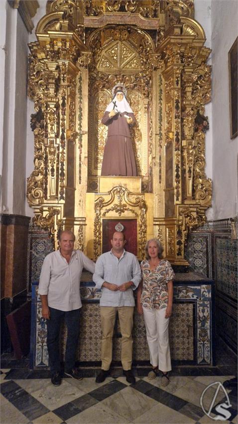 Restauracion-retablo-Santa-Angela-1-696x1237