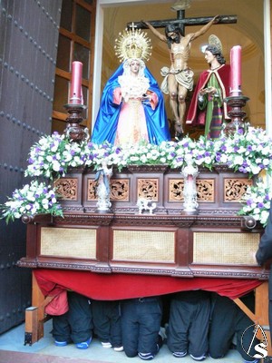  Dificil salida de la iglesia parroquial de Nuestra Seora de Consolacin