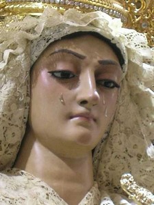 Bello rostro de Nuestra Seora de los Dolores en su Soledad 