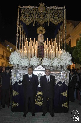  Paso de palio de Mara Stma. de la Soledad, entrando en la Carrera Oficial de Los Palacios.