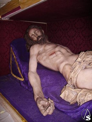 Navarro Artega es el autor de la imagen del Cristo Yacente 